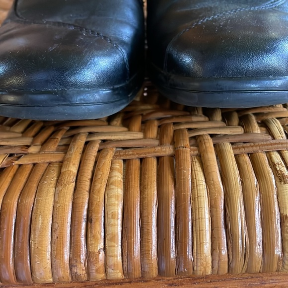 Clark’s. Black. Size 6M. Excellent condition. Very comfortable. Biz casual. EUC - Picture 6 of 7